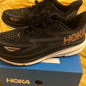 Hoka Clifton 9 Women’s Size 8.5